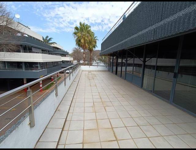 BUSINESS PROPERTY TO RENT IN CRESTA